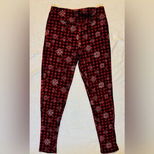 Women’s Medium Red and Black Snowflake Super Soft Leggings